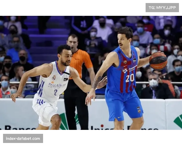 瓦伦西亚客场逆转帕纳辛纳科斯 欧篮联团队数据均衡表现